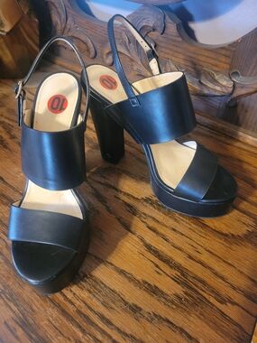 Prima Donna Collection Black Platform Slingback Heeled Sandals - Women's